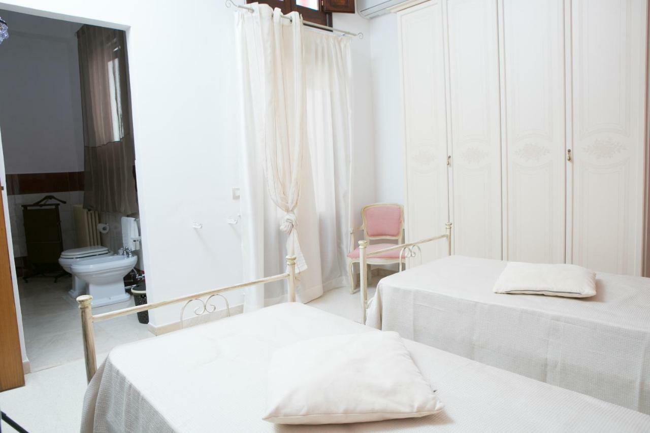 Affitta Camere The Queen Ispica Ngoại thất bức ảnh