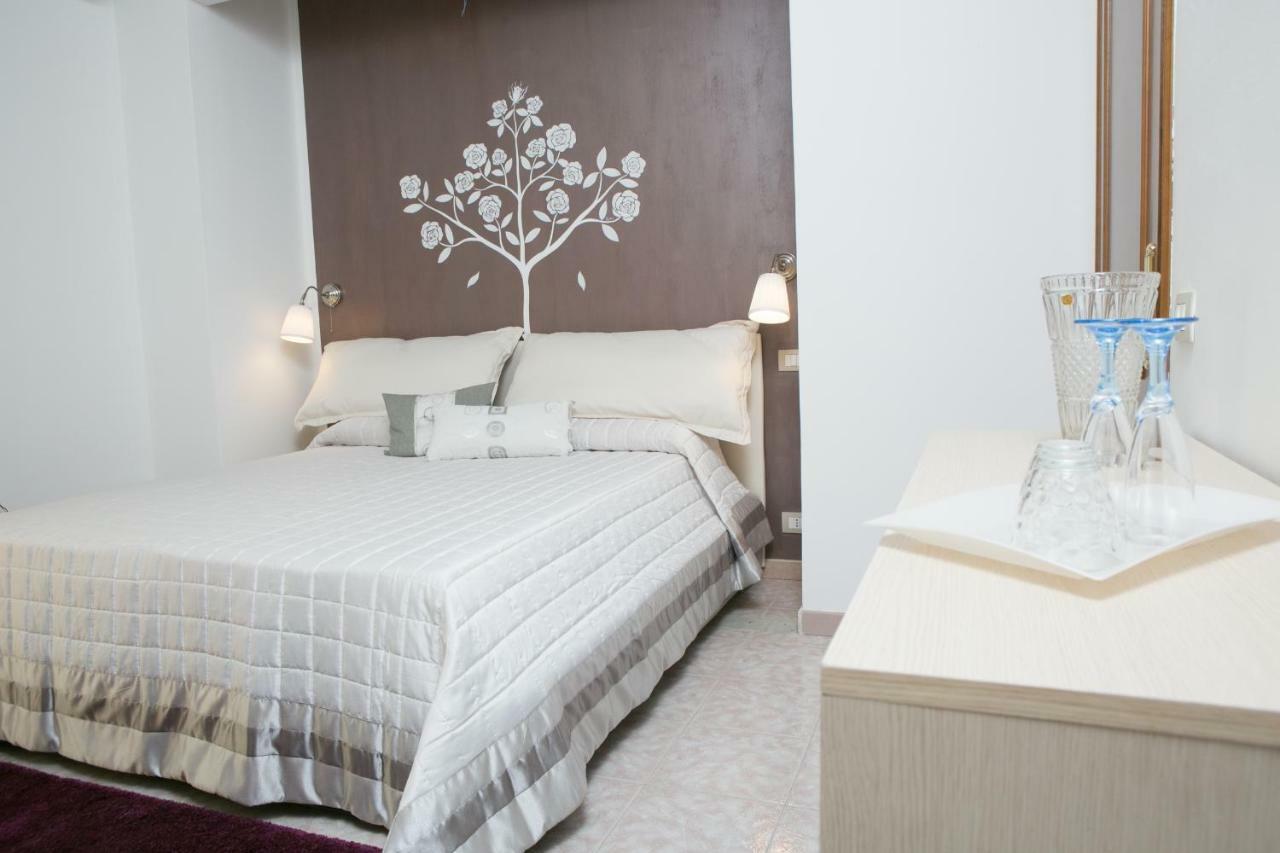 Affitta Camere The Queen Ispica Ngoại thất bức ảnh